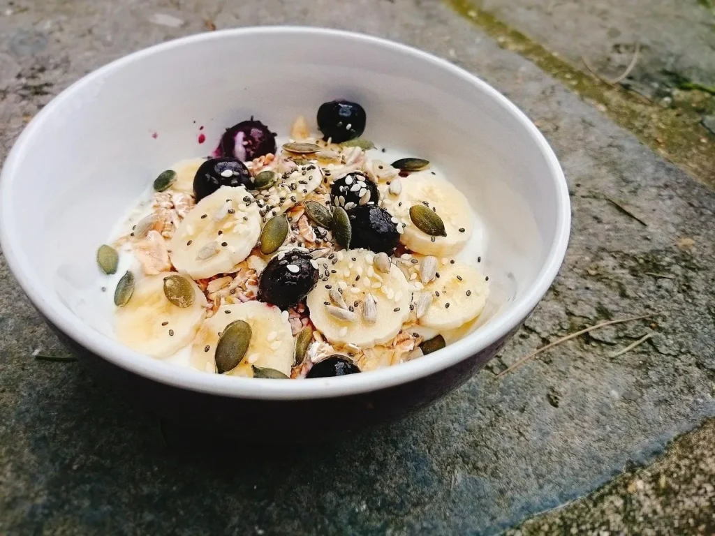 バナナ1本とヨーグルト200gで朝食腸活ダイエット